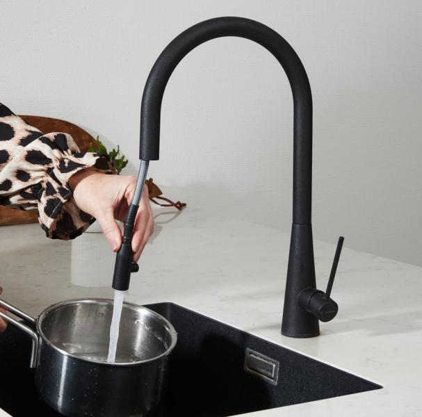 Cass&oslash;e Newform Conico k&oslash;kkenarmatur m/udtr&aelig;k - B&oslash;rstet krom