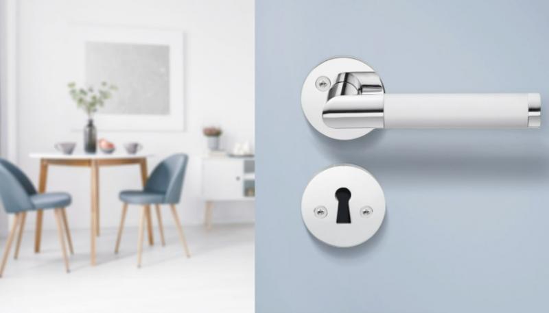 Beslagsboden Design indend&oslash;rs d&oslash;rgreb - Krom/hvid