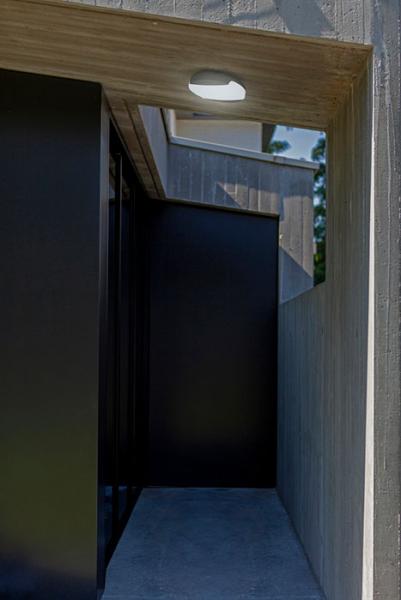 Lutec Architectural Sweep udend&oslash;rs v&aelig;g- og loftlampe